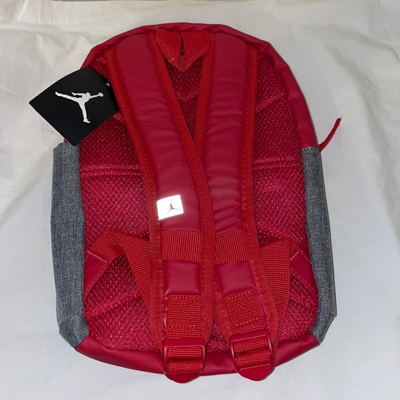 NWT- Nike Jordan Mini Pivot Backpack Gym Red - Picture 3 of 3